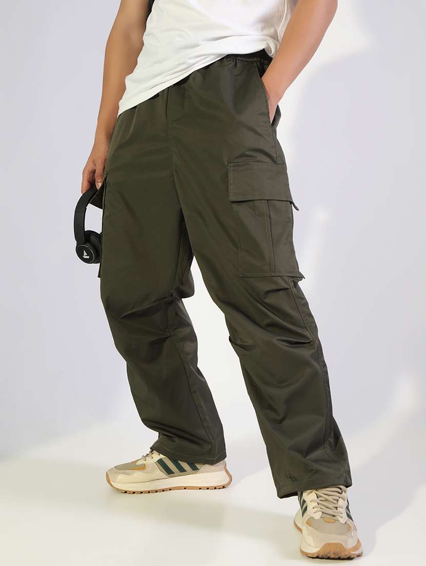men solid mid rise baggy cargo