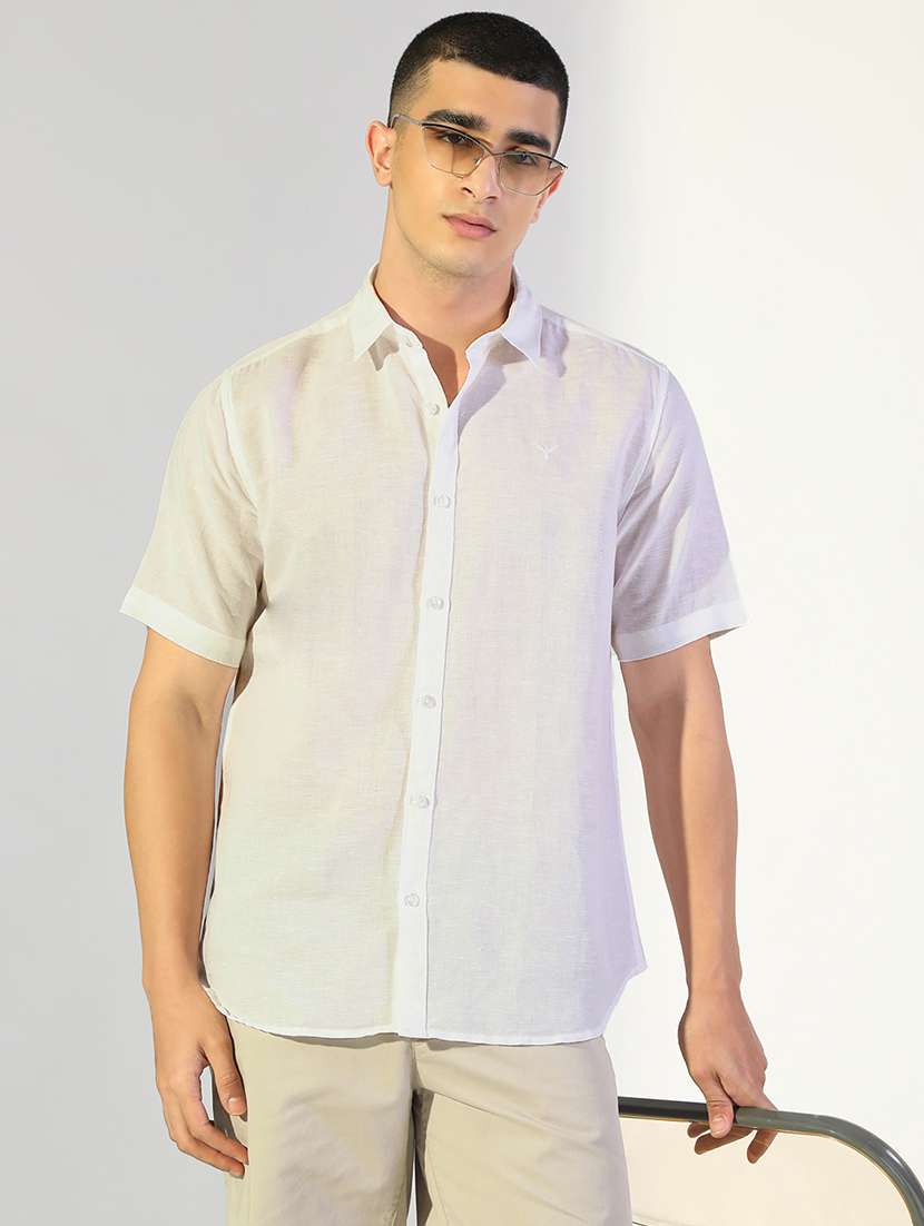 men solid collared short sleeve shirt