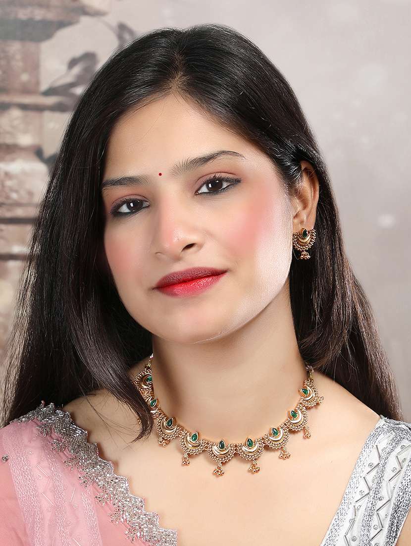 gold finish green half moon shape necklace set - 22173753 -  Standard Image - 1