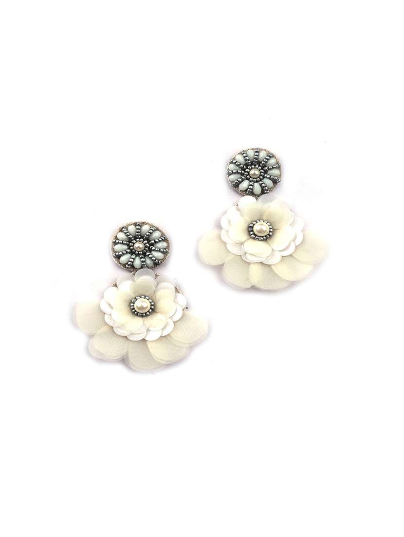 handmade grey flower pearl earrings - 22173783 -  Standard Image - 1