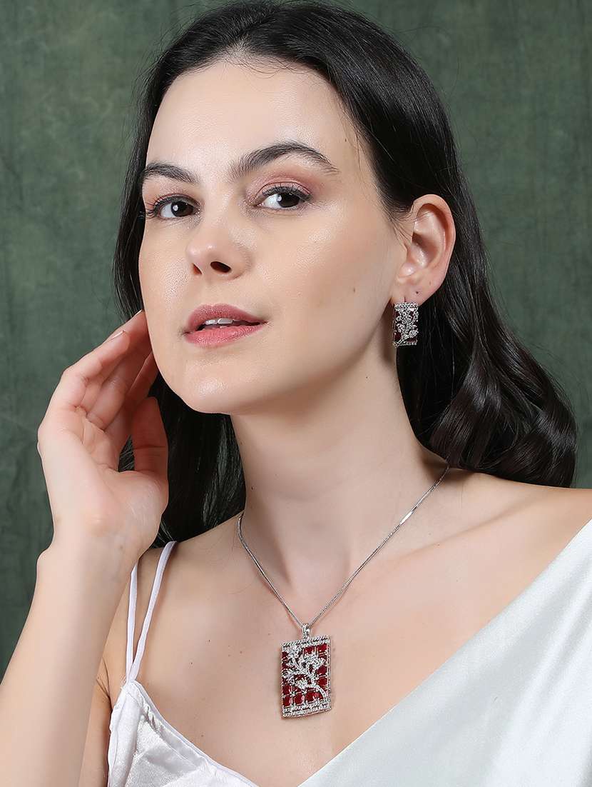 luxurious red ad square pendant with earrings - 22173854 -  Standard Image - 1