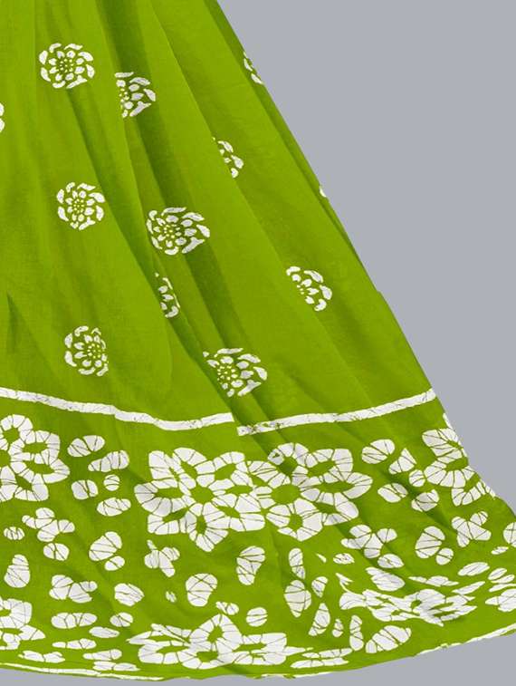 women batik printed three quarter sleeve kurta pant with dupatta set - 22173856 -  Standard Image - 4