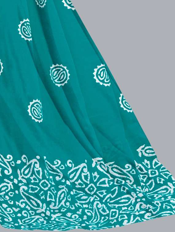 women batik printed three quarter sleeve kurta pant with dupatta set - 22173866 -  Standard Image - 4