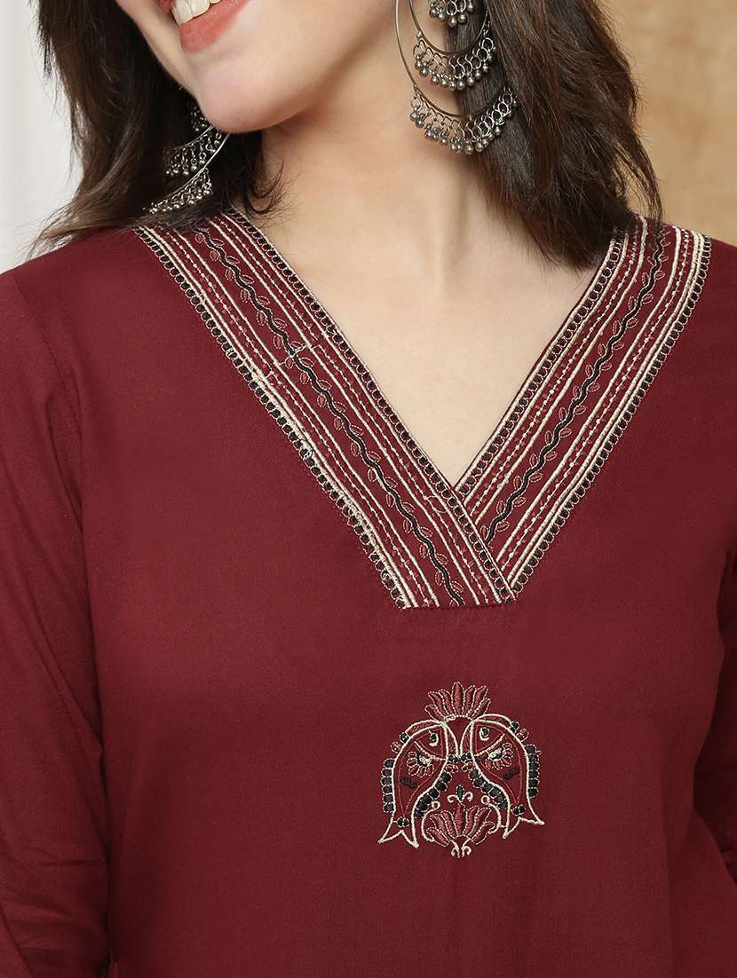 women embroidered three quarter sleeve kurta pant set - 22173998 -  Standard Image - 4