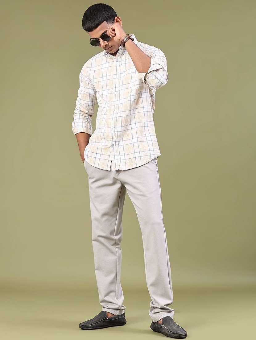 men solid mid rise chinos casual trouser - 22176095 -  Standard Image - 4