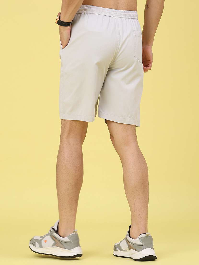 men solid mid rise regular fit shorts - 22176351 -  Standard Image - 4