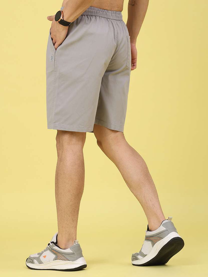 men solid mid rise regular fit shorts - 22176352 -  Standard Image - 4