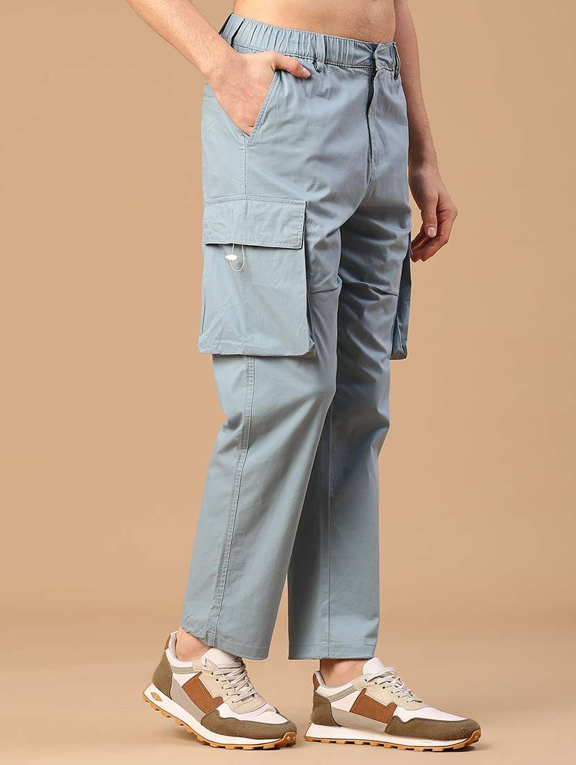 men solid mid rise regular fit cargo