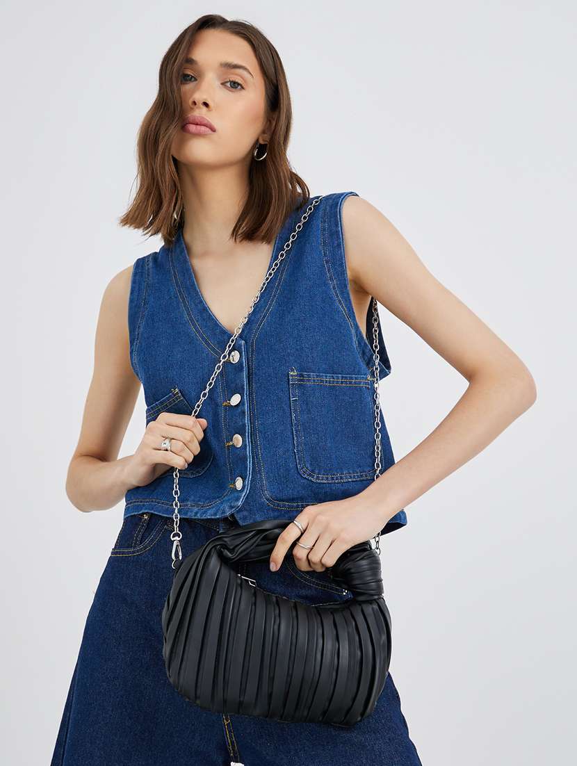 women black textured handbag - 22176743 -  Standard Image - 4