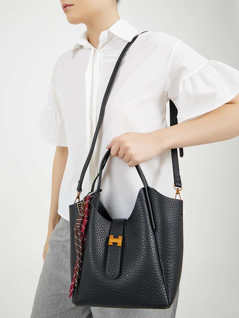 women black solid handbag - 22176754 -  Standard Image - 4