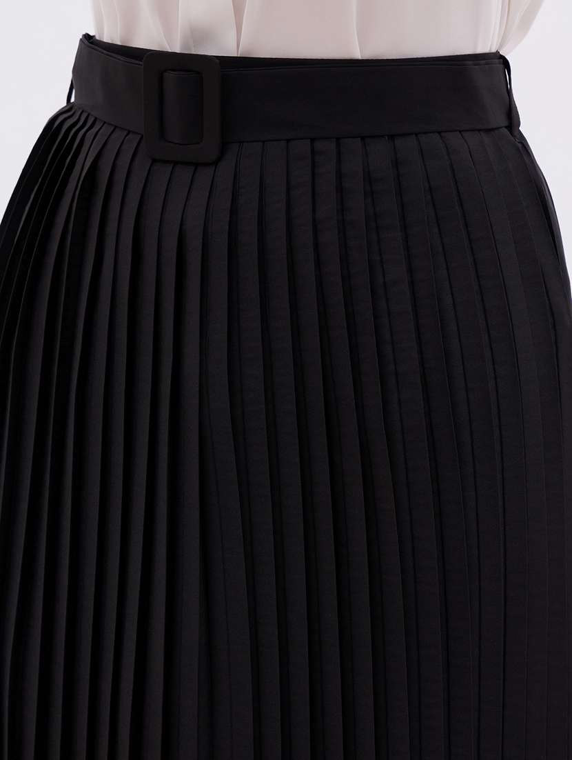 women black solid high rise pleated skirt - 22176792 -  Standard Image - 4