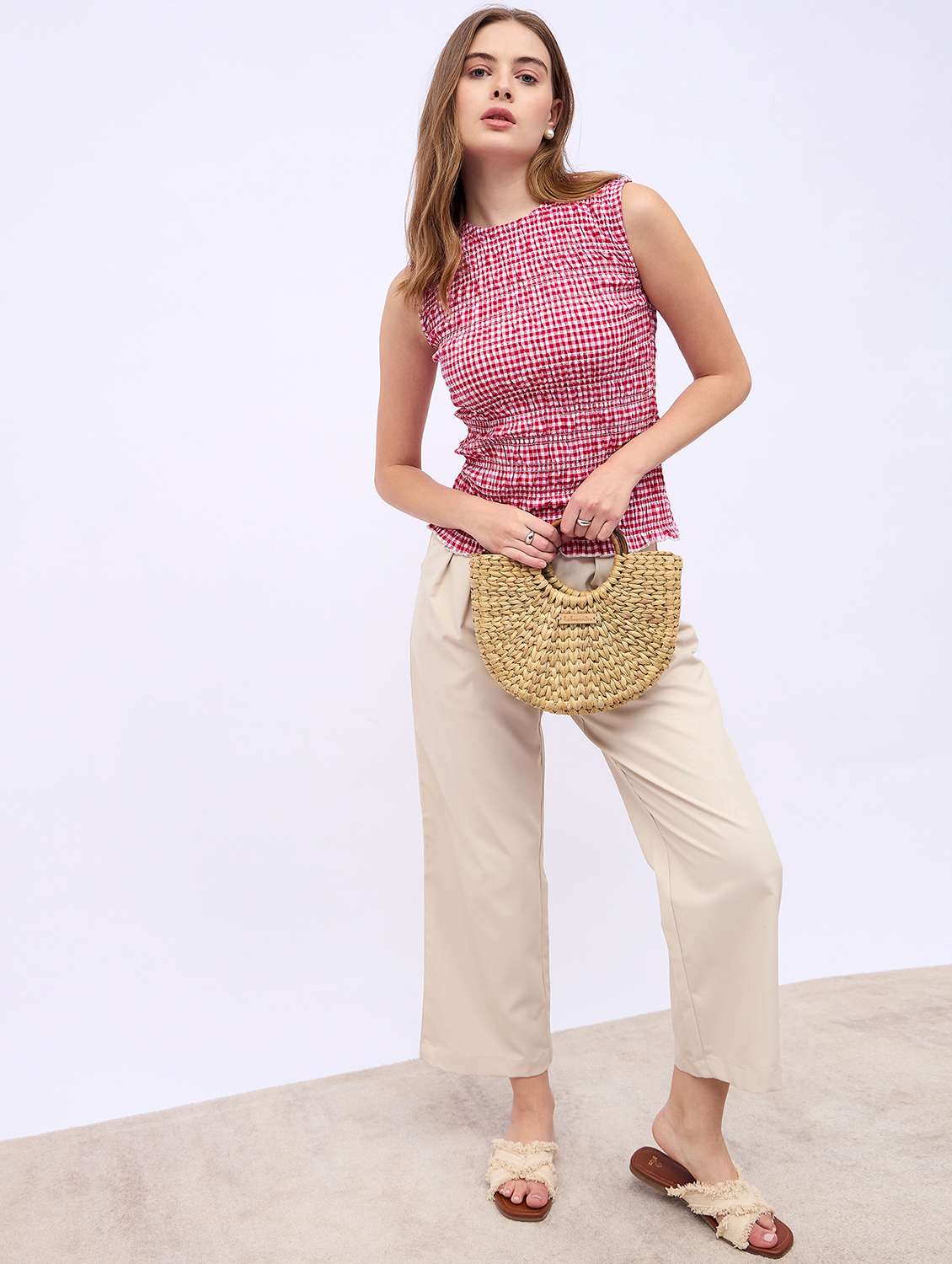 women solid mid rise straight fit trouser - 22176797 -  Standard Image - 4