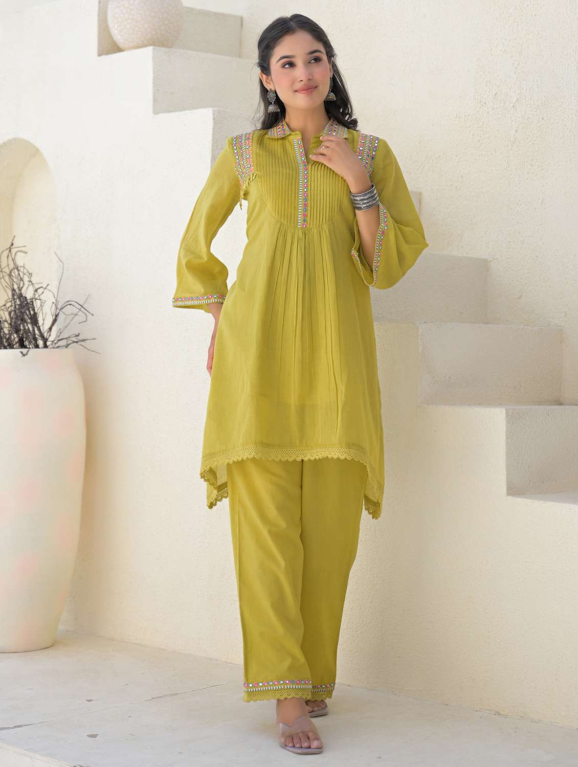 women solid three quarter sleeve regular fit ethnic co-ord set