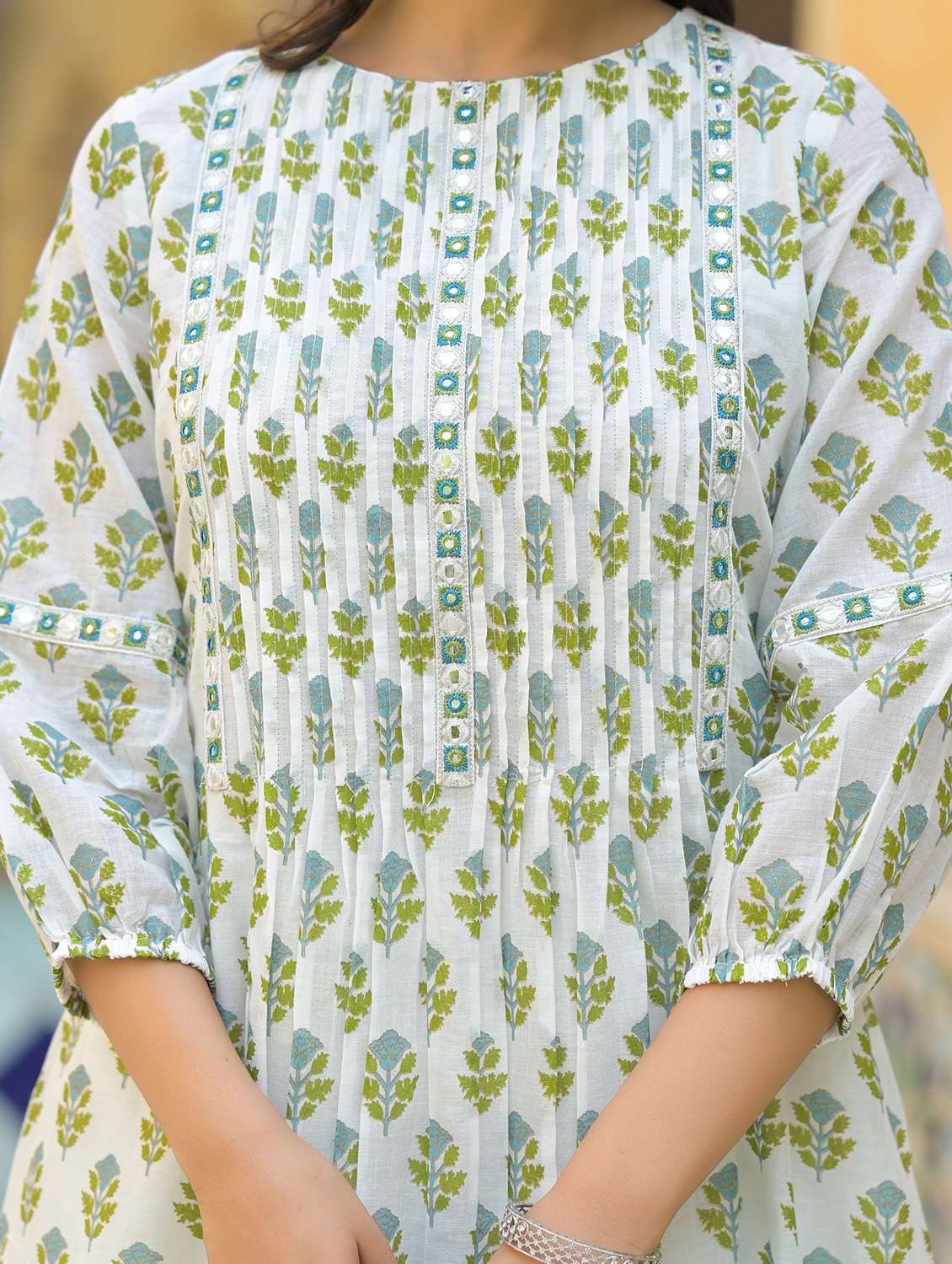 women floral printed three quarter sleeve kurta palazzo set - 22177050 -  Standard Image - 4