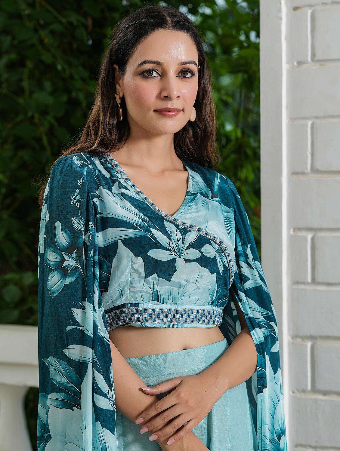 women floral printed v neck fusion set - 22177097 -  Standard Image - 1