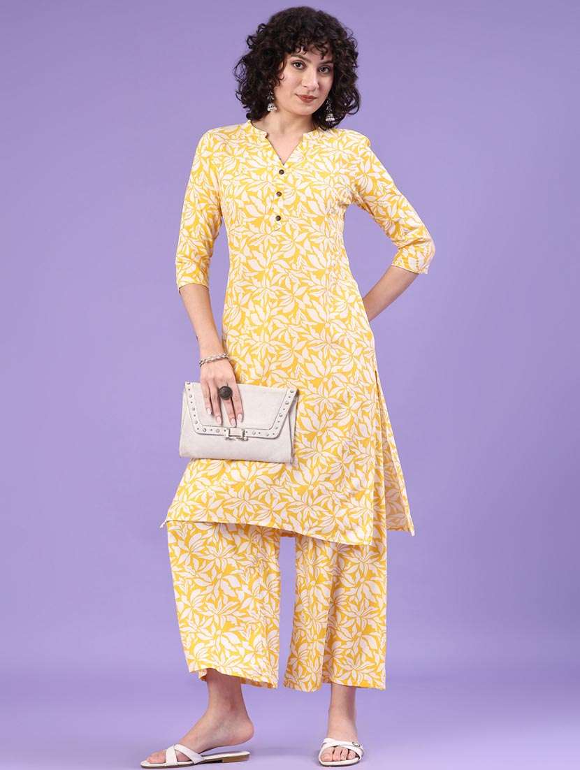 women yellow kurta pant set