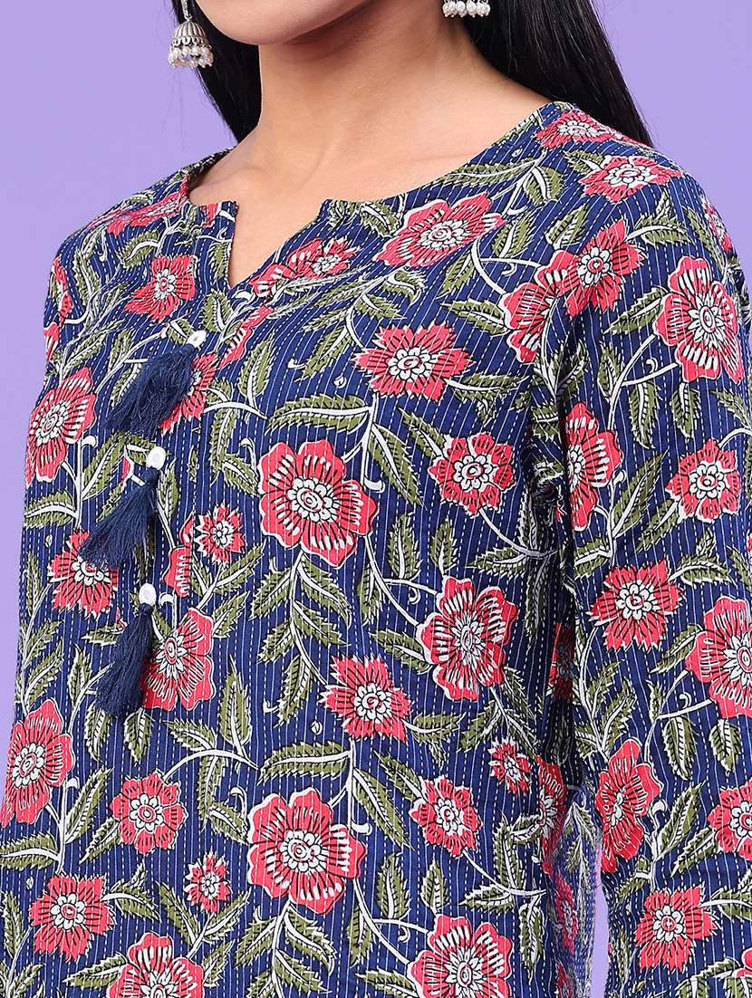 women floral printed three quarter sleeve straight kurti - 22178062 -  Standard Image - 4