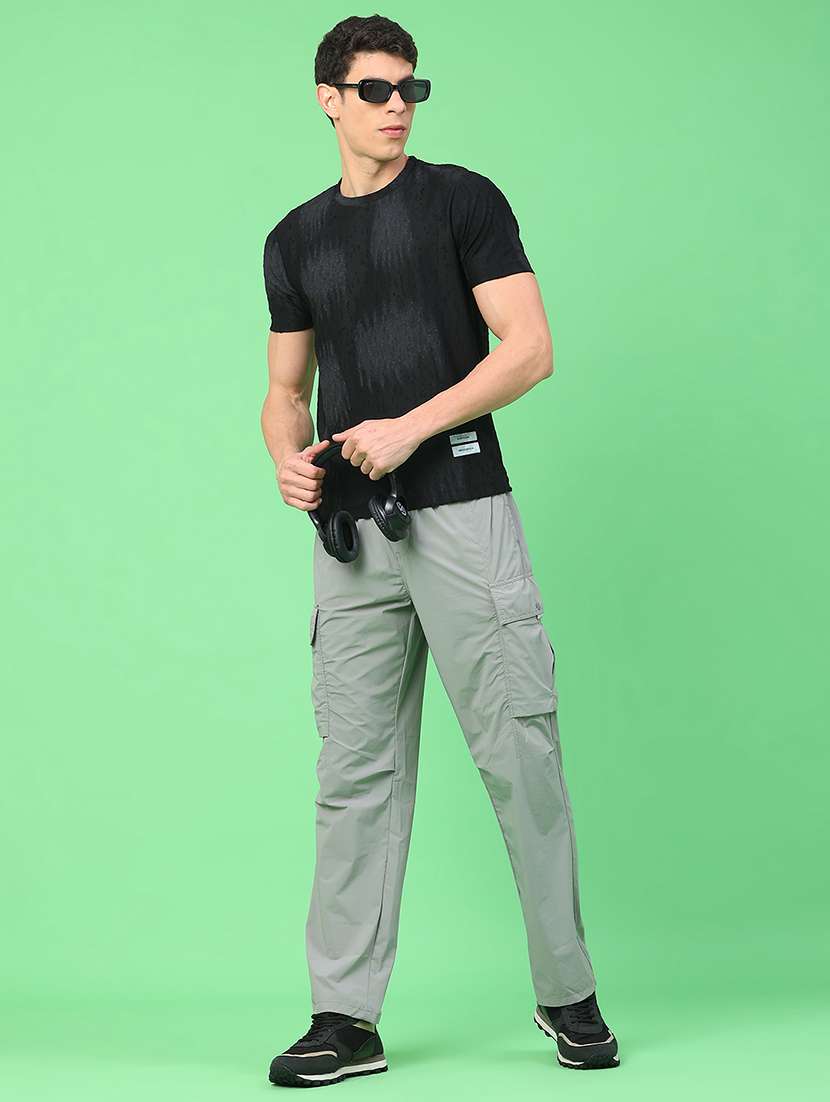 men solid mid rise regular fit cargo - 22178212 -  Standard Image - 4