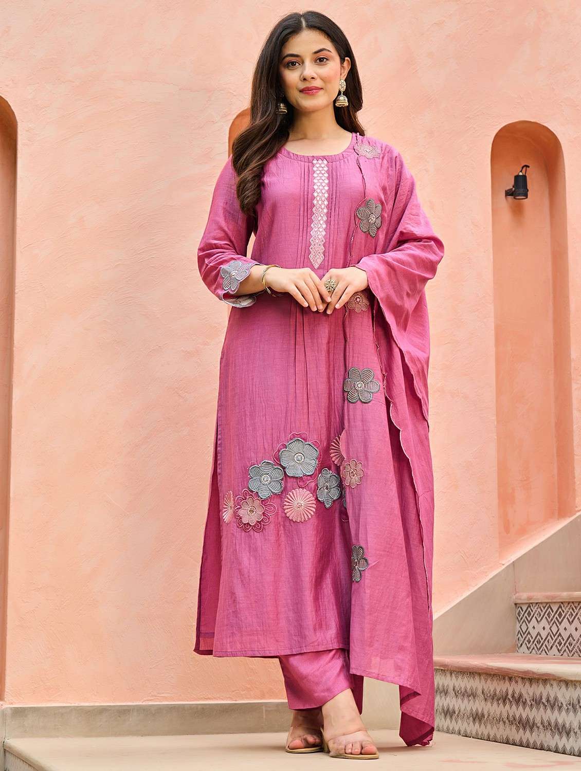 women embroidered three quarter sleeve kurta pant with dupatta set - 22178481 -  Standard Image - 4