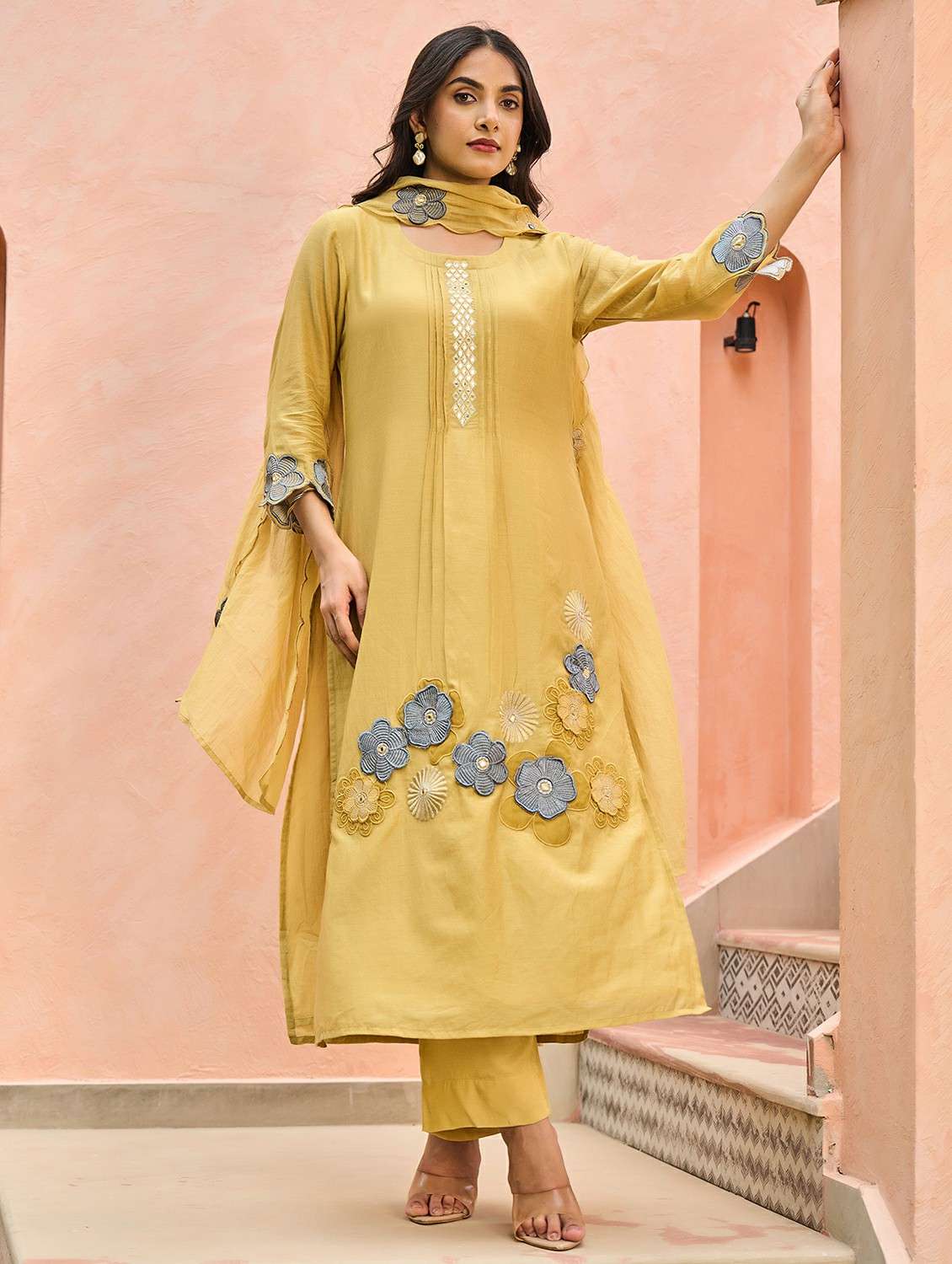 women embroidered three quarter sleeve kurta pant with dupatta set - 22178482 -  Standard Image - 4