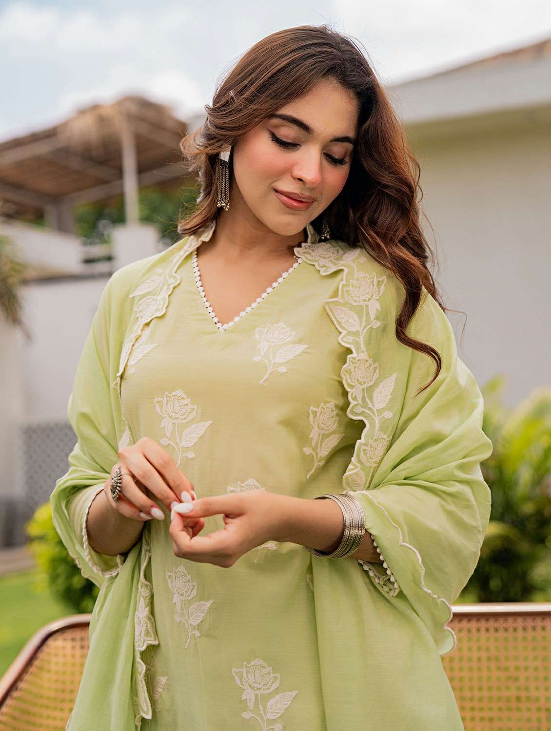 women embroidered three quarter sleeve kurta pant with dupatta set - 22178490 -  Standard Image - 4