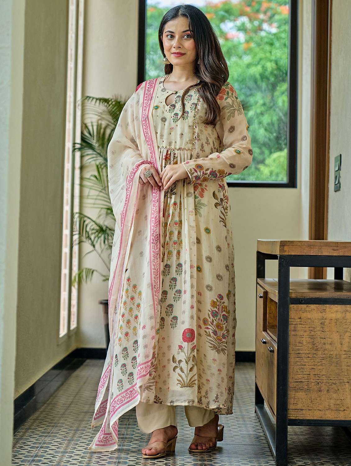 women embroidered three quarter sleeve kurta pant with dupatta set - 22178494 -  Standard Image - 4