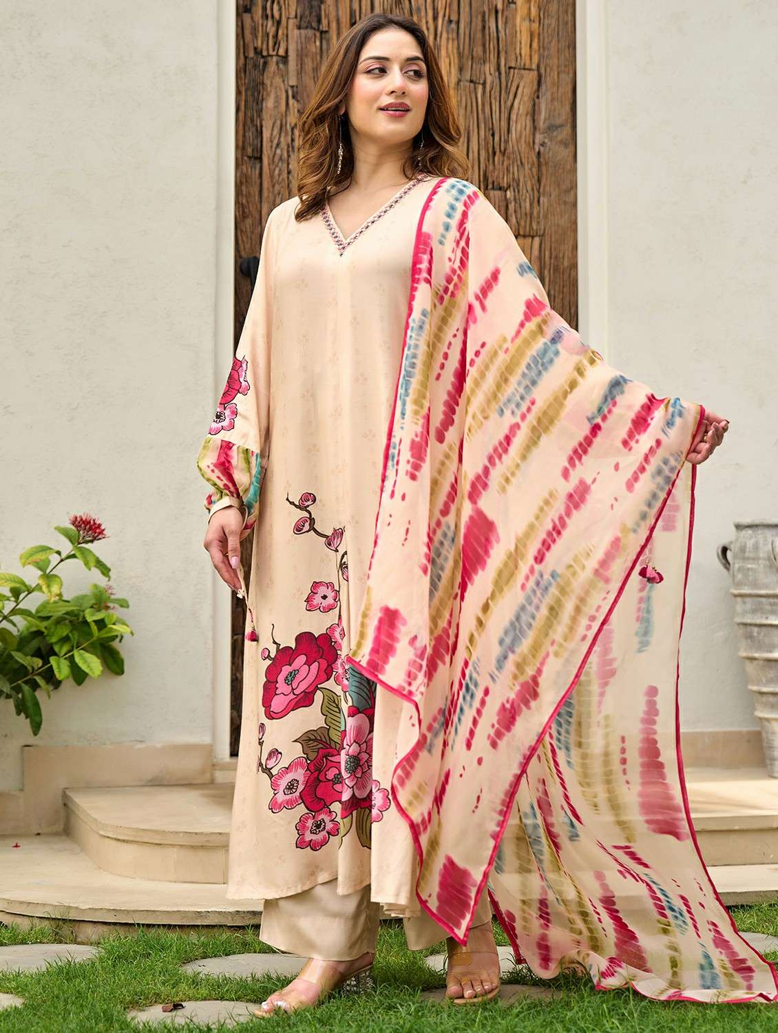 women embroidered long sleeve kurta pant with dupatta set - 22178499 -  Standard Image - 4