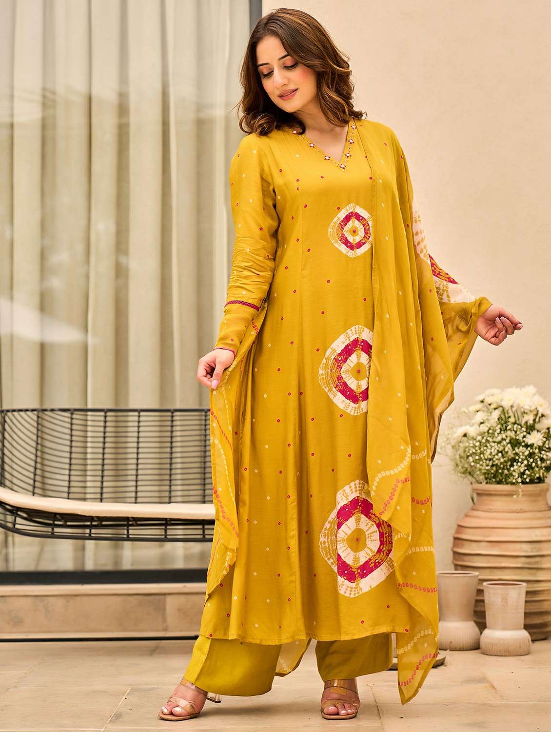 women embroidered long sleeve kurta pant with dupatta set - 22178507 -  Standard Image - 4