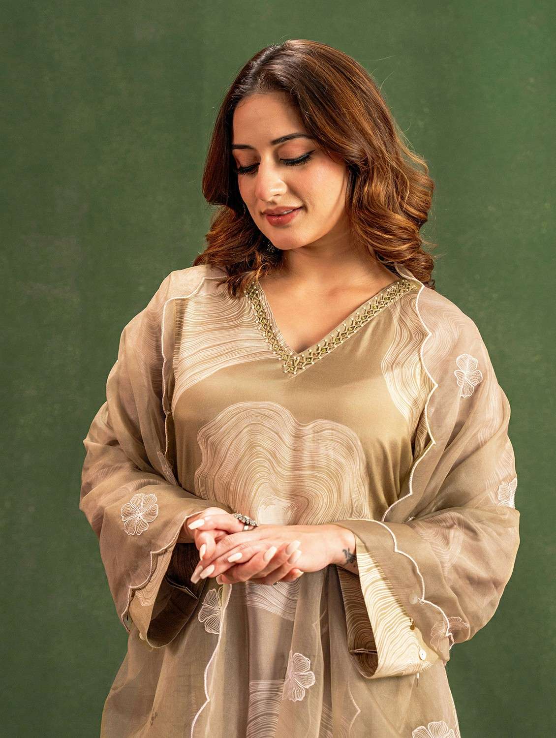 women embroidered long sleeve kurta pant with dupatta set - 22178508 -  Standard Image - 4