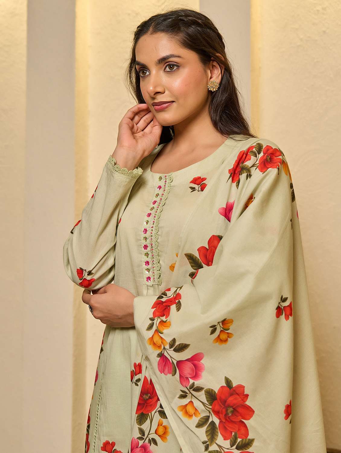 women floral long sleeve kurta pant with dupatta set - 22178525 -  Standard Image - 4