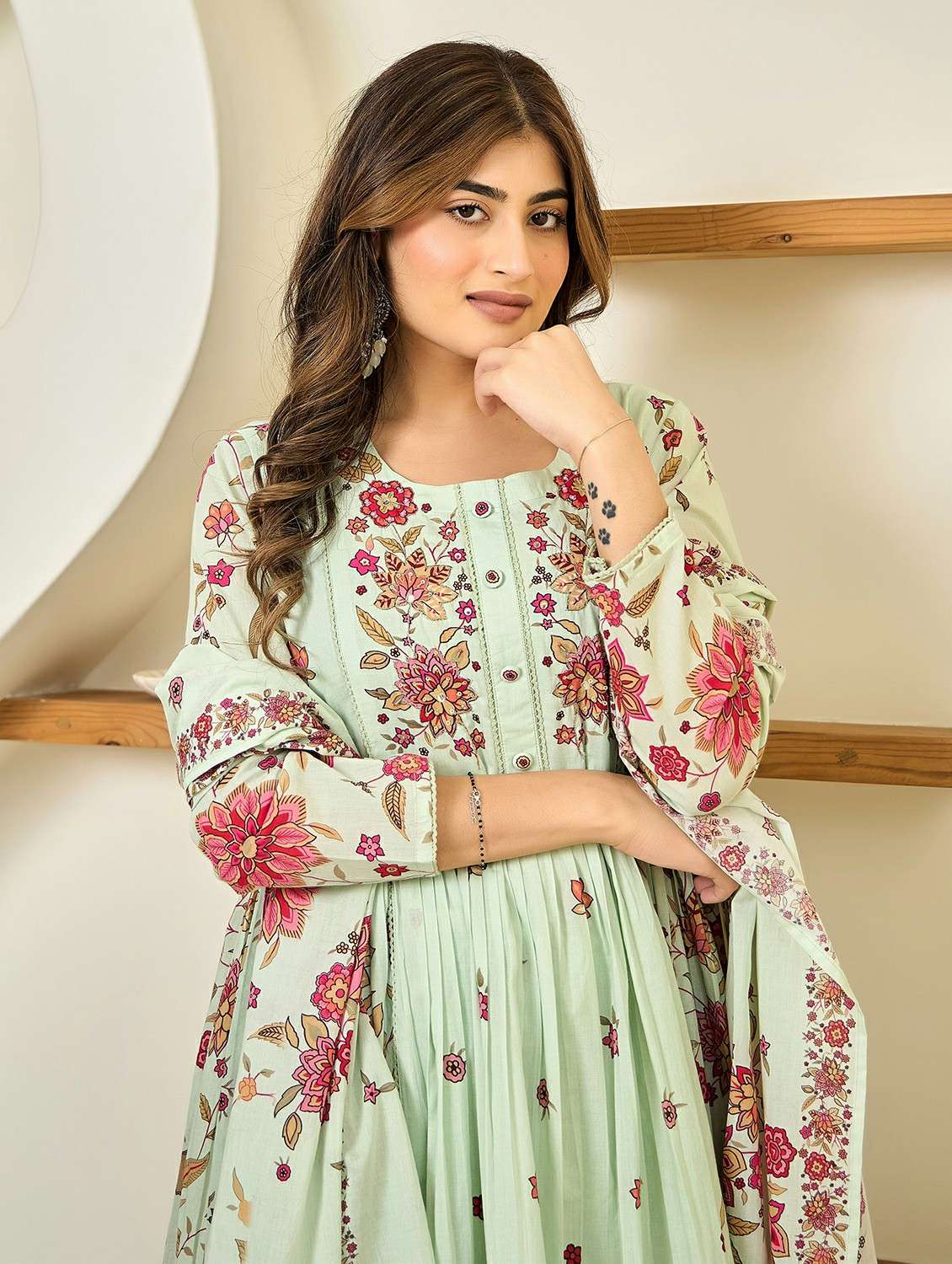 women floral long sleeve kurta pant with dupatta set - 22178529 -  Standard Image - 4