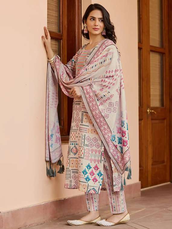 women three quarter sleeve kurta and pant with dupatta  - 22178919 -  Standard Image - 1