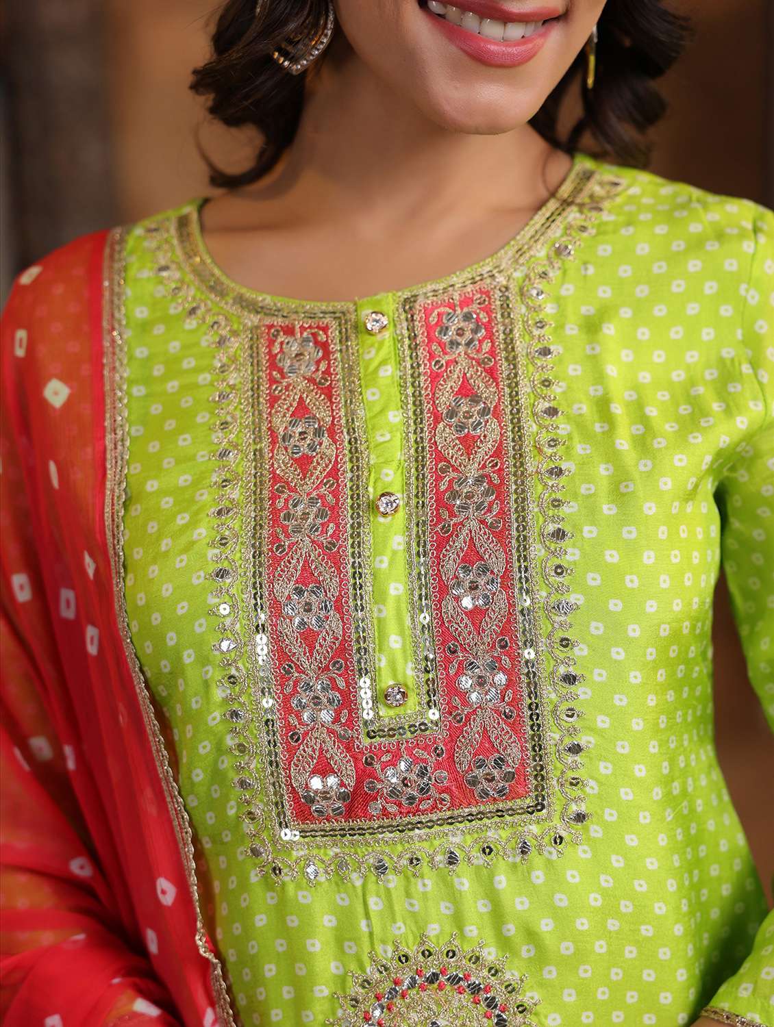 women bandhani three quarter sleeve kurta pant with dupatta set - 22179007 -  Standard Image - 6