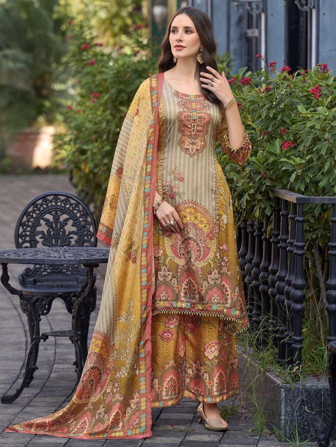 women printed three quarter sleeve kurta palazzo with dupatta set - 22179937 -  Standard Image - 1