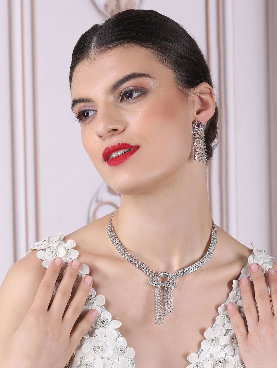 handcrafted cut diamond necklace set - 22180013 -  Standard Image - 1