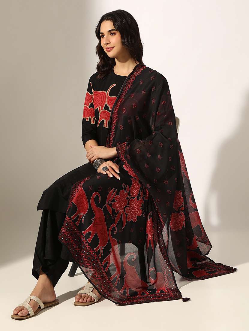 Women Printed Three Quarter Sleeve Kurta Pant With Dupatta Set - 22180037 -  Standard Image - 1