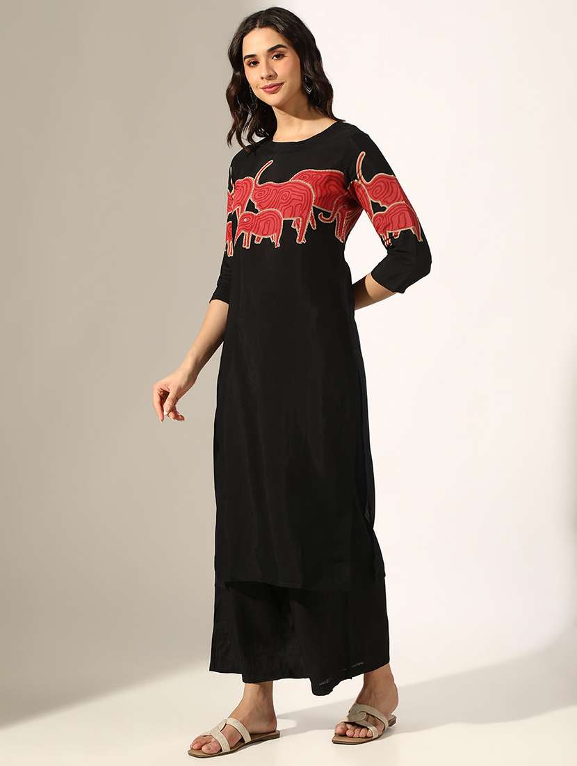 Women Printed Three Quarter Sleeve Kurta Pant With Dupatta Set - 22180037 -  Standard Image - 4