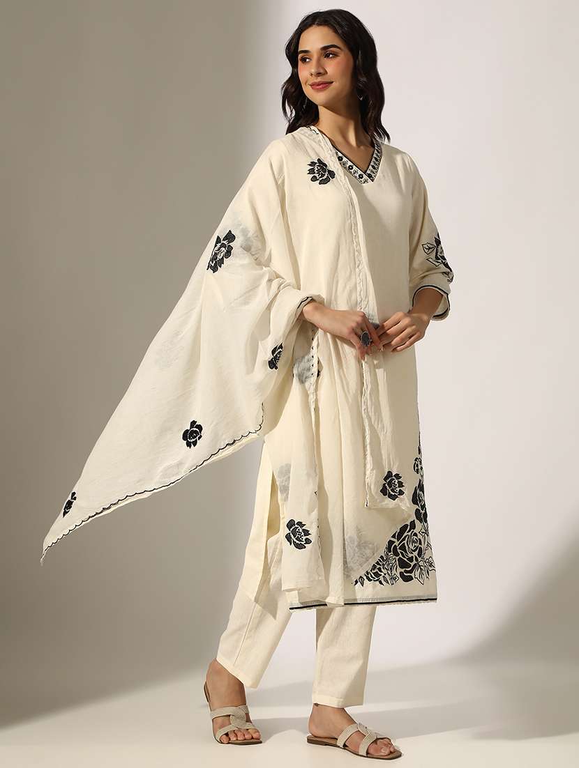 Women Solid With Work Three Quarter Sleeve Kurta Pant With Dupatta Set - 22180038 -  Standard Image - 1