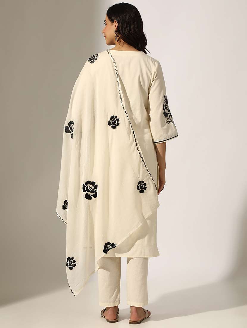 Women Solid With Work Three Quarter Sleeve Kurta Pant With Dupatta Set - 22180038 -  Standard Image - 4