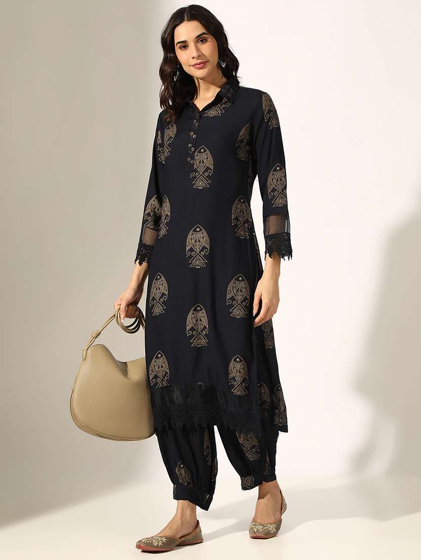 women printed three quarter sleeve kurta salwar set