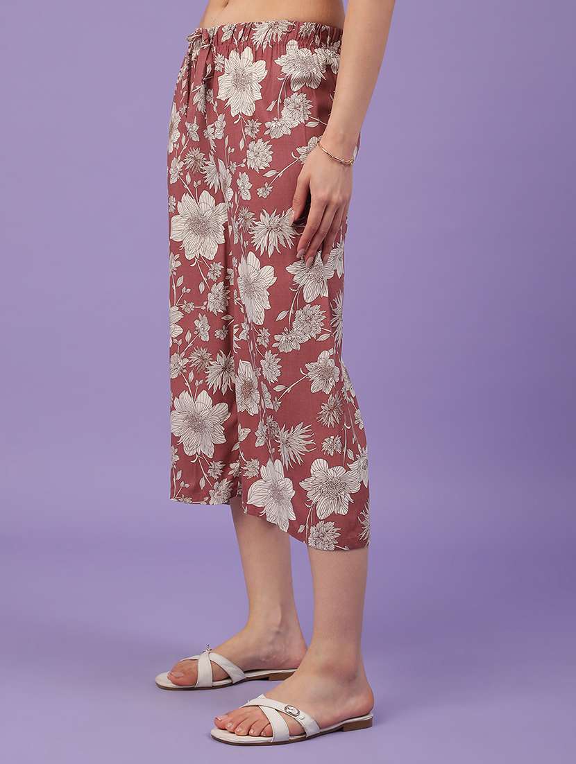 women printed mid rise regular fit capri - 22180346 -  Standard Image - 1