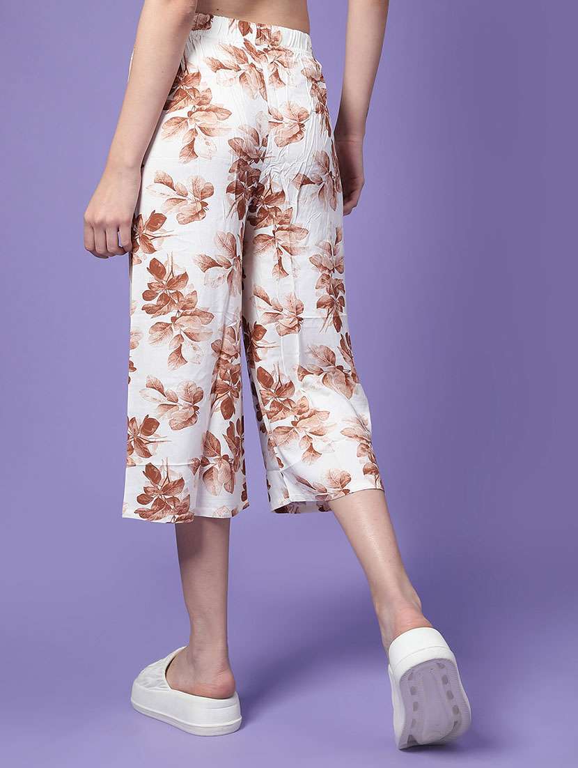 women floral print mid rise capri - 22180348 -  Standard Image - 4