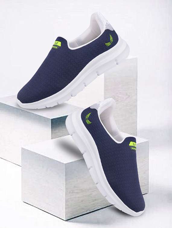 men solid slip on sport shoe