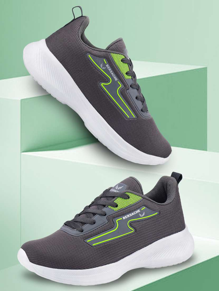 men black lace up sport shoe