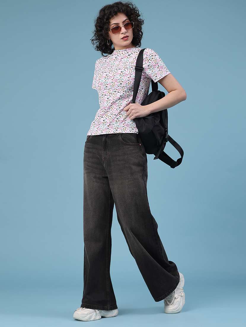 women floral short sleeve t-shirt - 22181657 -  Standard Image - 4