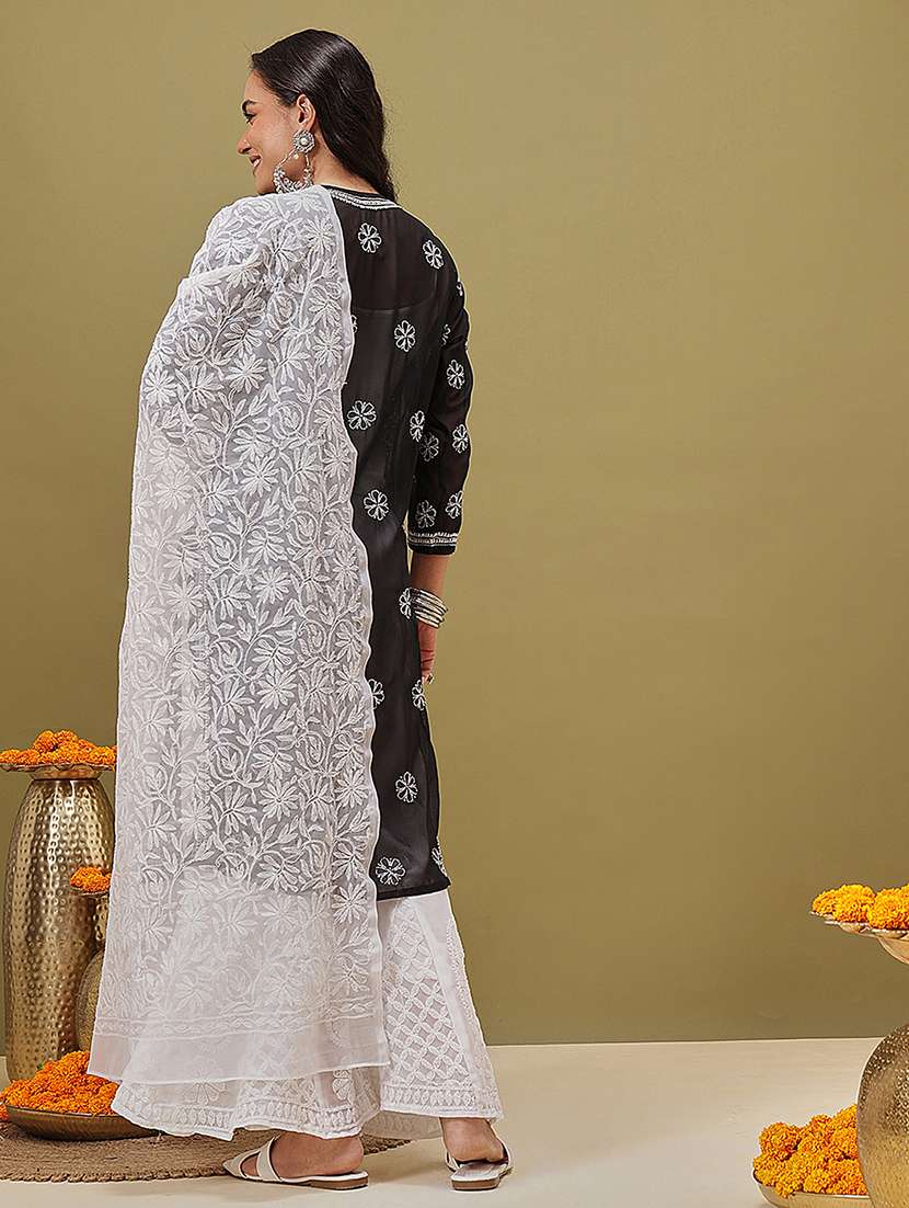 women solid with work chikankari dupatta - 22182116 -  Standard Image - 1