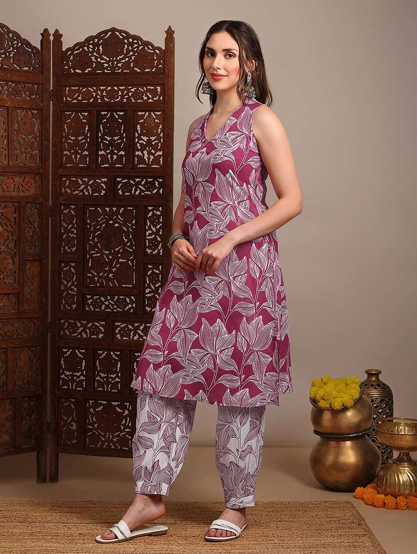 globus women pink v-neck sleeveless abstract print a-line kurta with pants fusion set - 22182170 -  Standard Image - 1