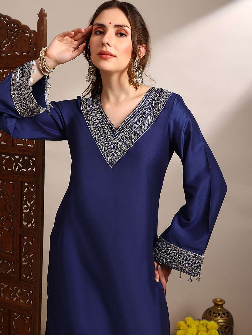 globus women blue sequin zari embroidered v-neck bell sleeves coin detail hem straight kurta with pants festive set - 22182174 -  Standard Image - 4