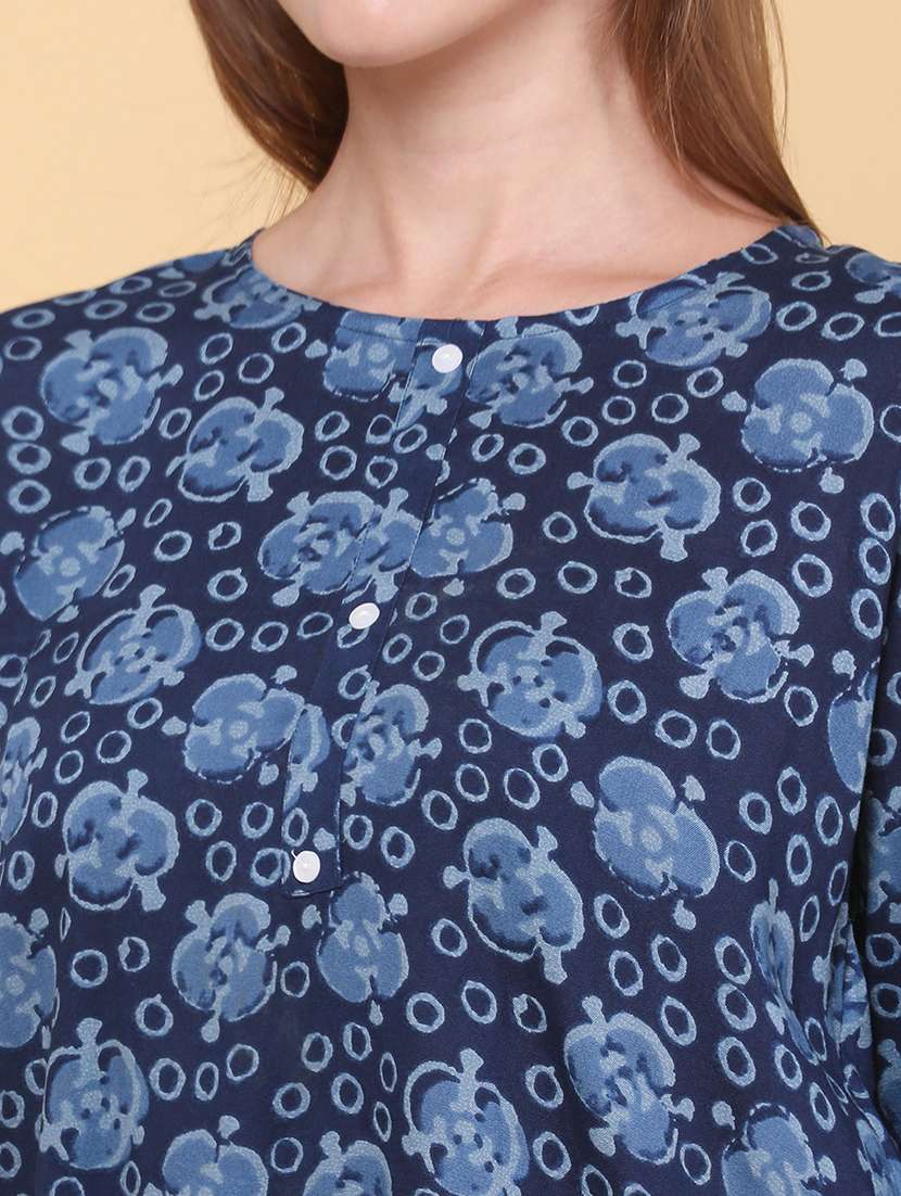 Women Printed Three Quarter Sleeves Straight Kurti - 22182271 -  Standard Image - 1
