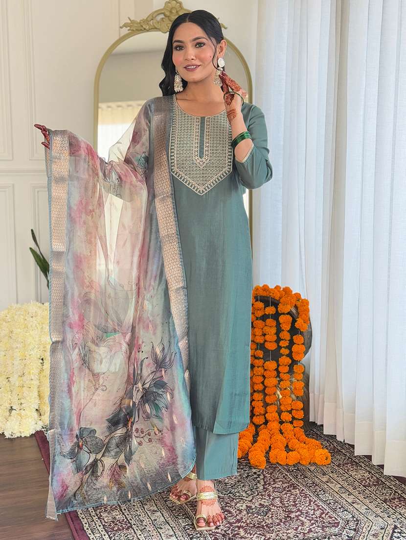 women solid with work three quarter sleeve kurta pant with dupatta set - 22182506 -  Standard Image - 4